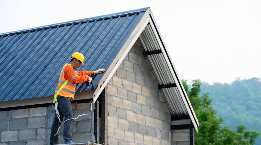 Professional gutter cleaning in Turtlepoint, PA